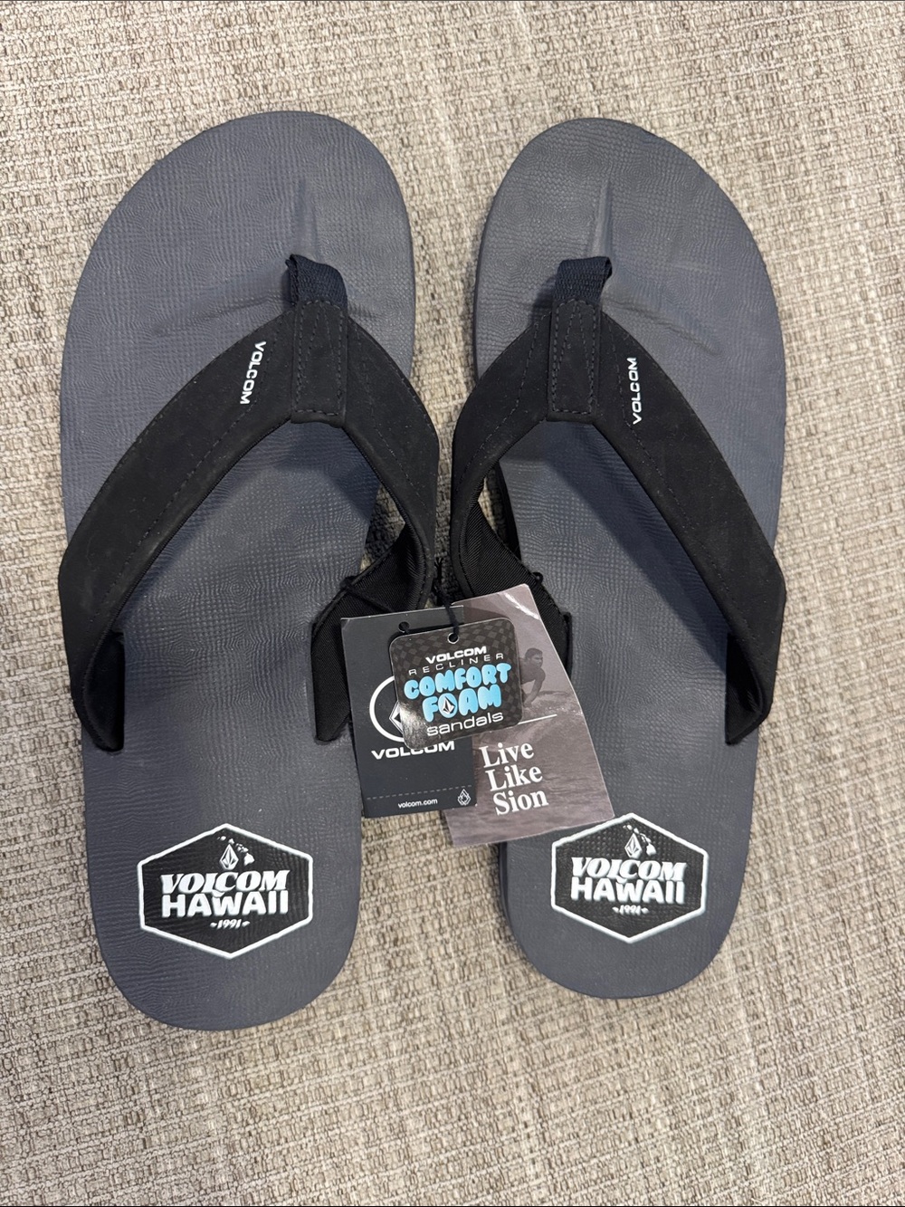 Volcom Hawaii Recliner Comfort Foam Men’s Sandals Gray Foam & Black Suede